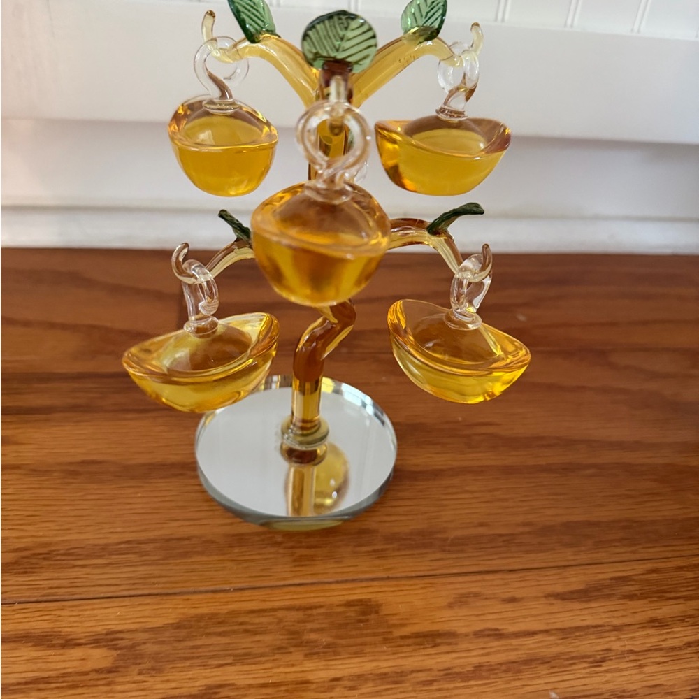 Elegant Glass Tree with Amber Ornaments Chinese ingot boat shaped design decor